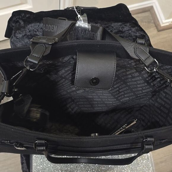 Steve Madden BLivia SM Circle Emblem Logo Candy-Coated Tote Bag- Black - Picture 11 of 11